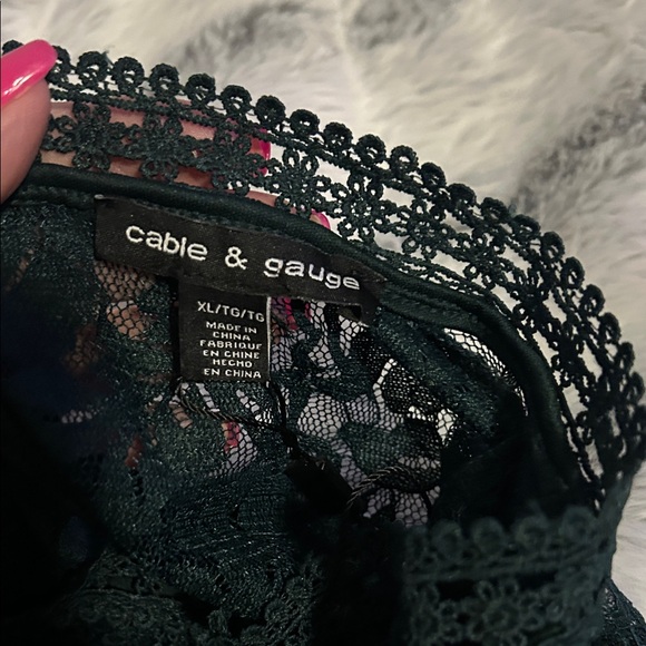 Cable & Gauge Dark Green Lace Blouse - Picture 7 of 10